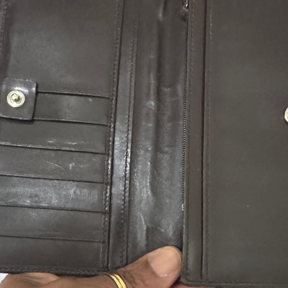 Gucci Beige Monogram Canvas Tote with Brown Leather Trim and Matching Pouch - Picture 14 of 14
